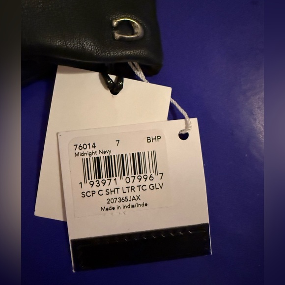 Coach Leather Women’s Gloves - Midnight Navy - Size 7 - NWT - Picture 2 of 2